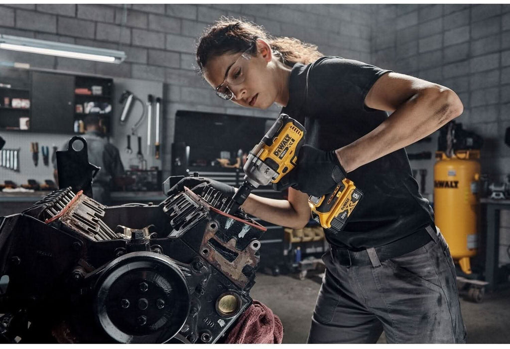 Dewalt DCF892B 20V MAX* XR 1/2-in Mid-Range Impact Wrench with Detent Pin Anvil (Tool Only)