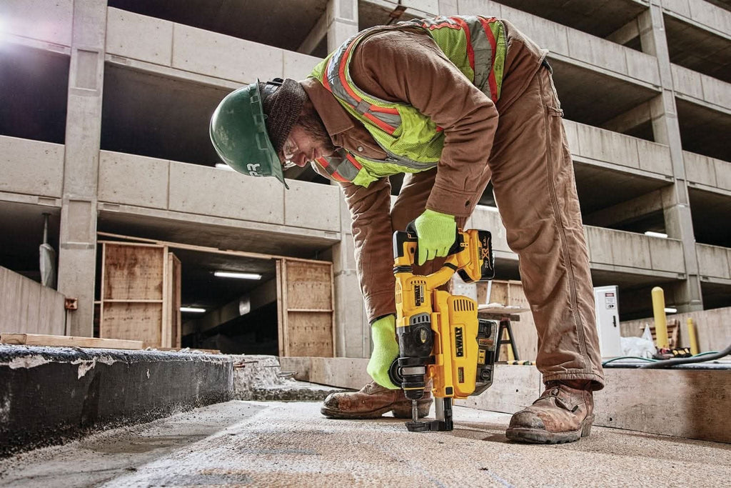 DeWalt DCH263R2DH 20V MAX XR Brushless 1-1/8-Inch SDS Plus D-Handle Rotary Hammer + Dust Extractor 6.0Ah Kit