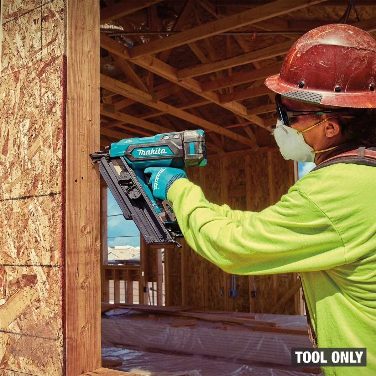 Makita XNB07Z 18V LXT Cordless 30-Degree Clipped Head 3-1/2-in. Framing Nailer w/ (2) 4.0Ah Battery and Charger