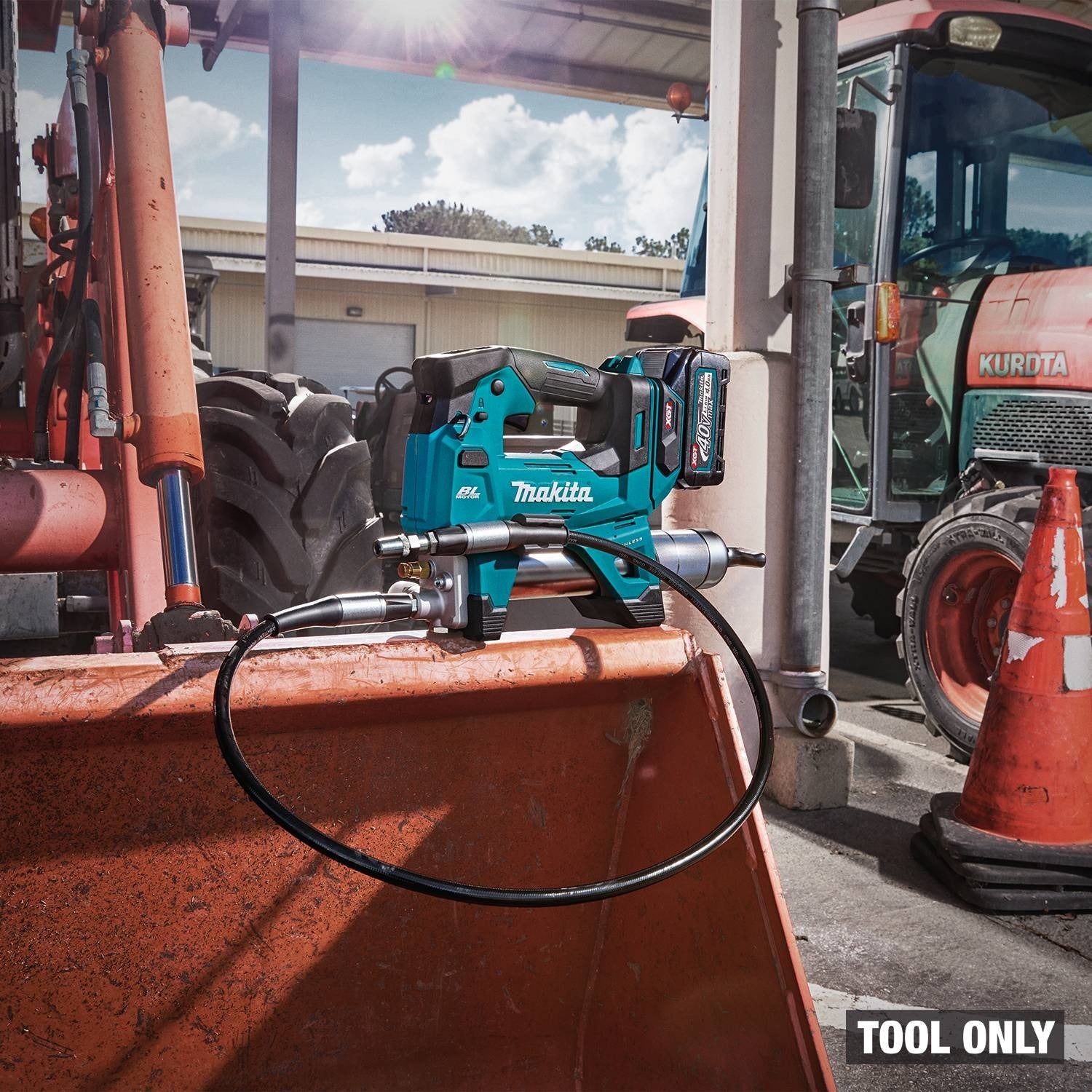 Makita GPG01Z 40V max XGT Brushless Grease Gun, Tool Only