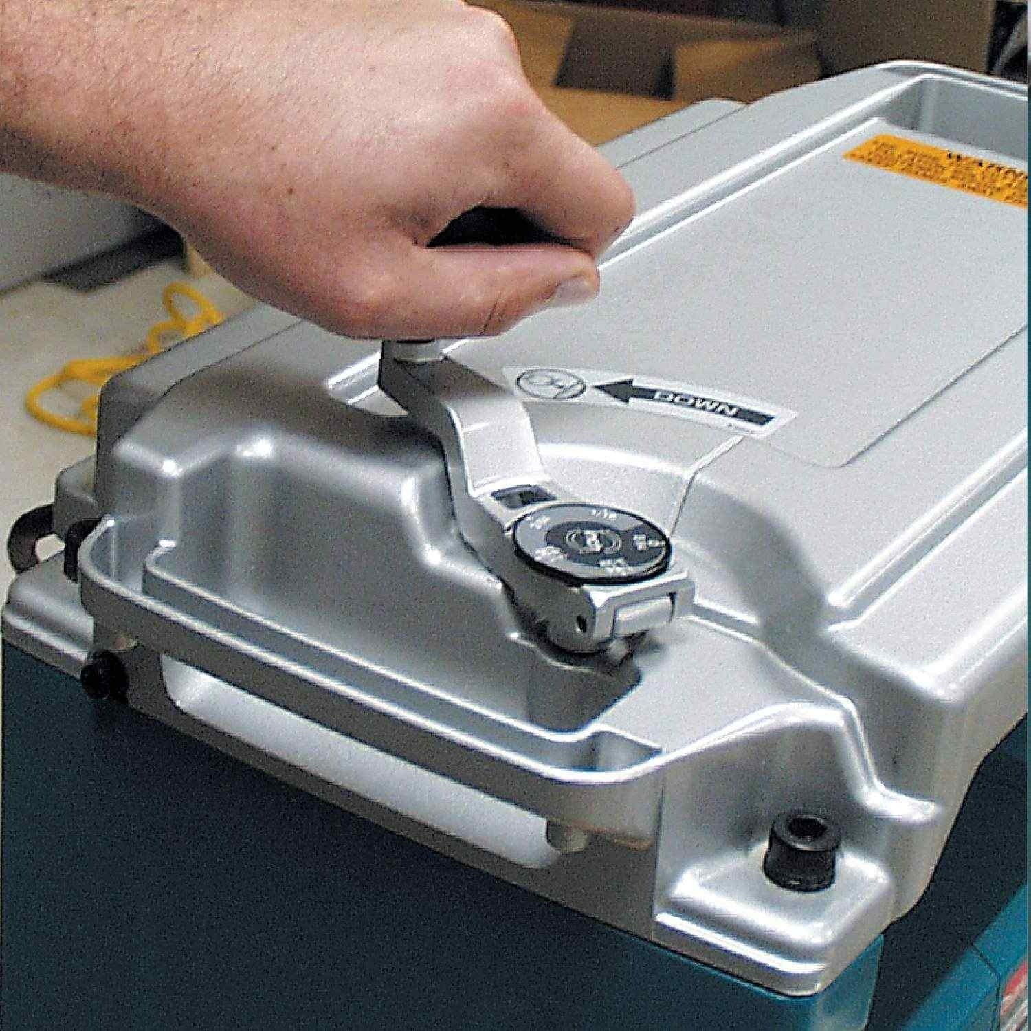 Makita 2012NB Corded 12" Portable Planer