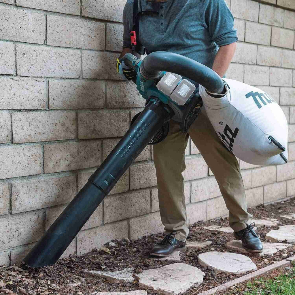 Makita XBU04ZV 36V (18V X2) LXT Brushless Blower with Vacuum Attachment Kit, Tool Only