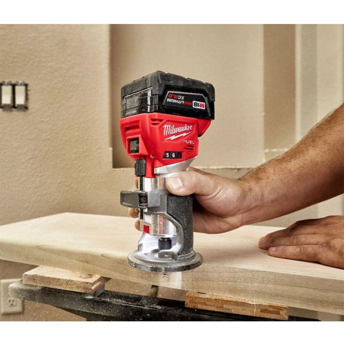Milwaukee 2723-20 M18 FUEL Brushless Compact Router and Compact Router Offset Base, Tool Only Kit