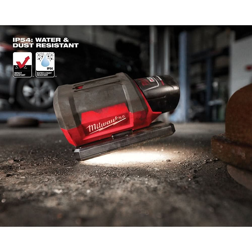 Milwaukee 2367-20 M12 ROVER 700-Lumen Flood Light with USB Charging (PROMO) w/ (1) M12 REDLITHIUM HIGH OUTPUT XC5.0 Battery Pack