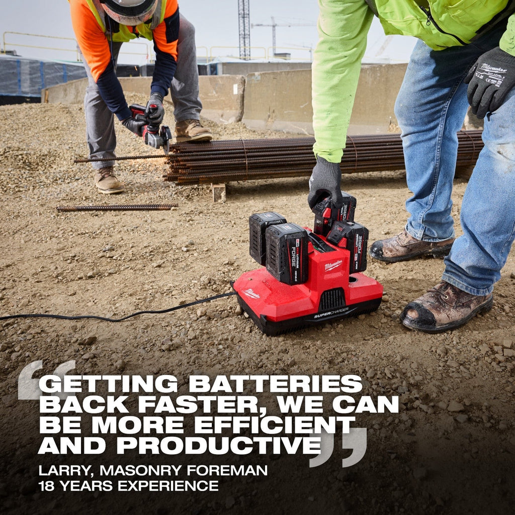 Milwaukee M18 & M12 Four Bay Simultaneous Super Charger w/ PACKOUT Compatibility (48-59-1818)