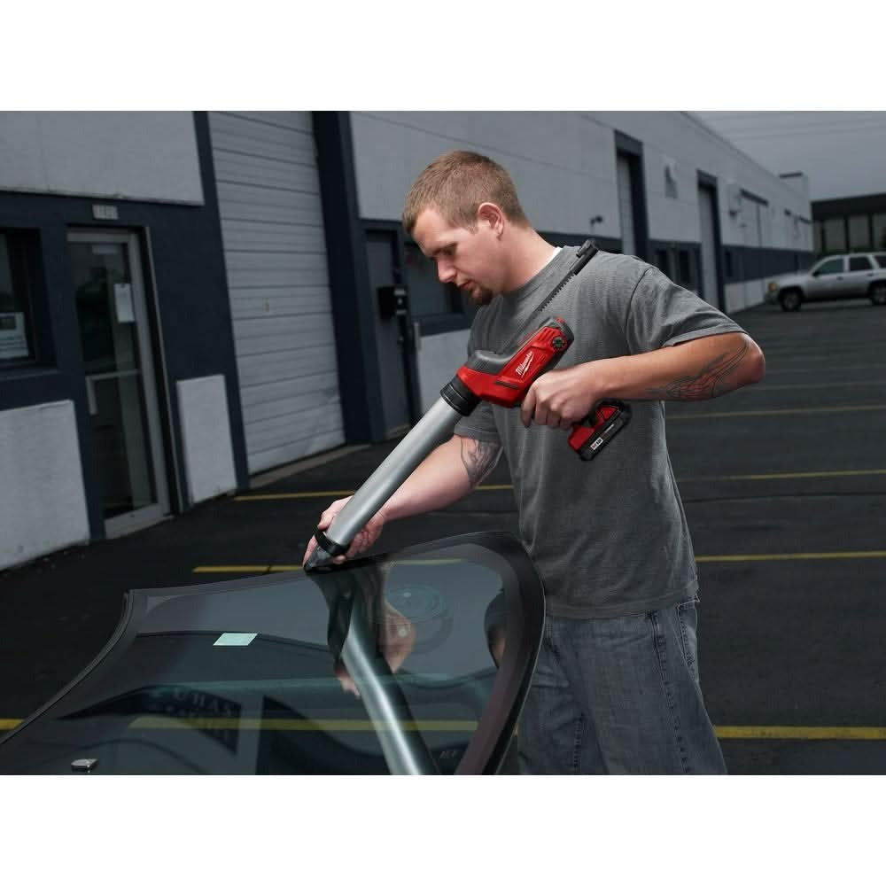 Milwaukee 2642-21CT M18 Cordless 20-oz Aluminum Barrel Caulk and Adhesive Gun Kit