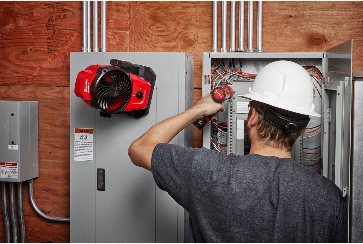 Milwaukee 0820-20 M12 Cordless 400-CFM Mounting Fan with Charger and 2.0Ah Battery Starter Kit