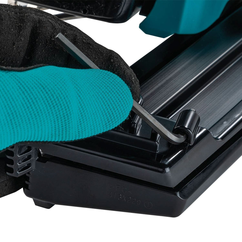 Makita XNB03M1 18V LXT Brushless 21-Degree Full Round Head 3-1/2-in. Framing Nailer 4.0Ah Kit