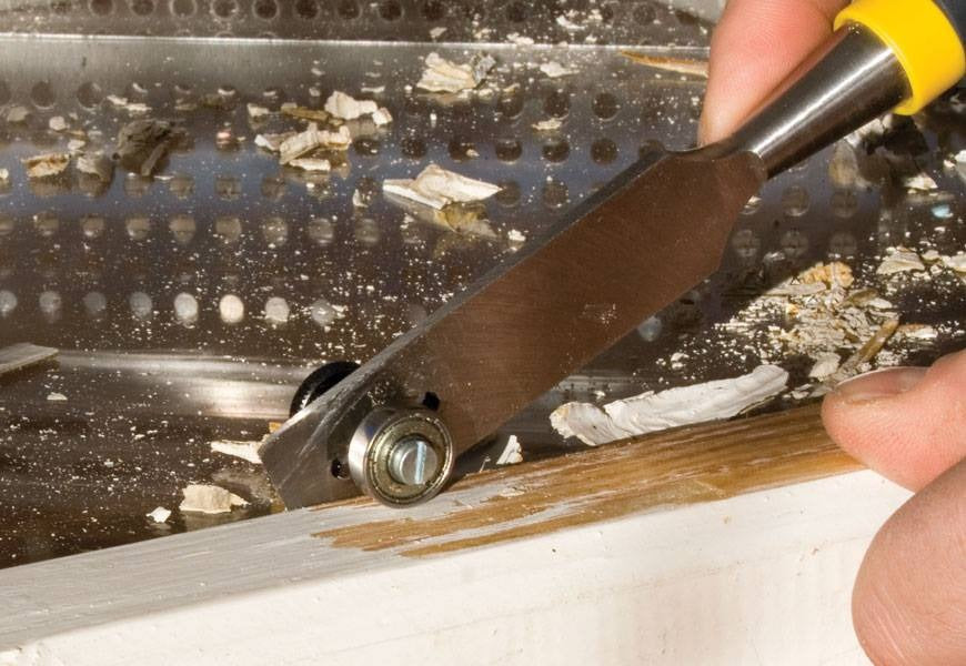Speedheater Putty Chisel for Window Restoration