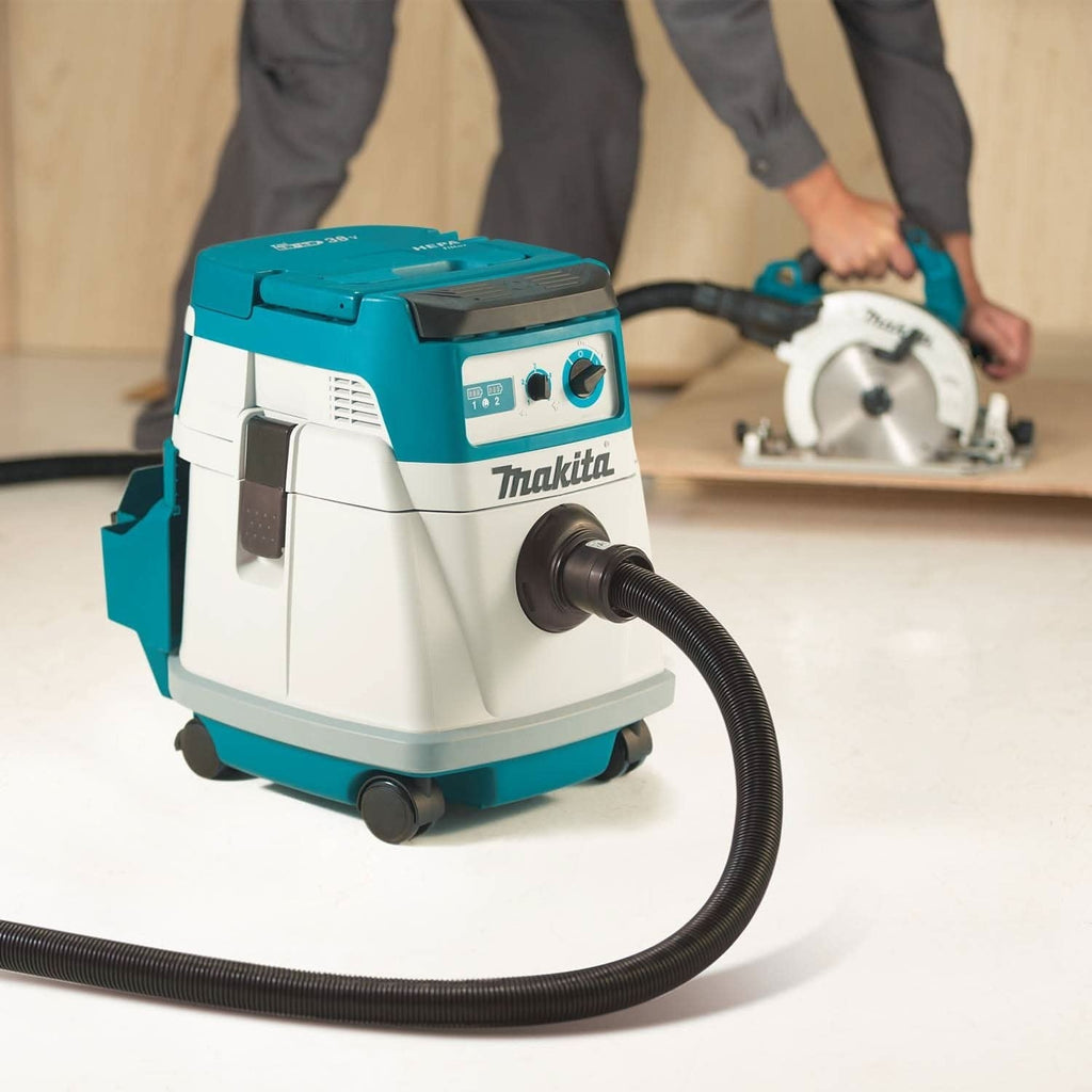 Makita XCV24ZX 36V (18V X2) LXT Brushless 4 Gallon HEPA Filter Dry Dust Extractor, Tool Only