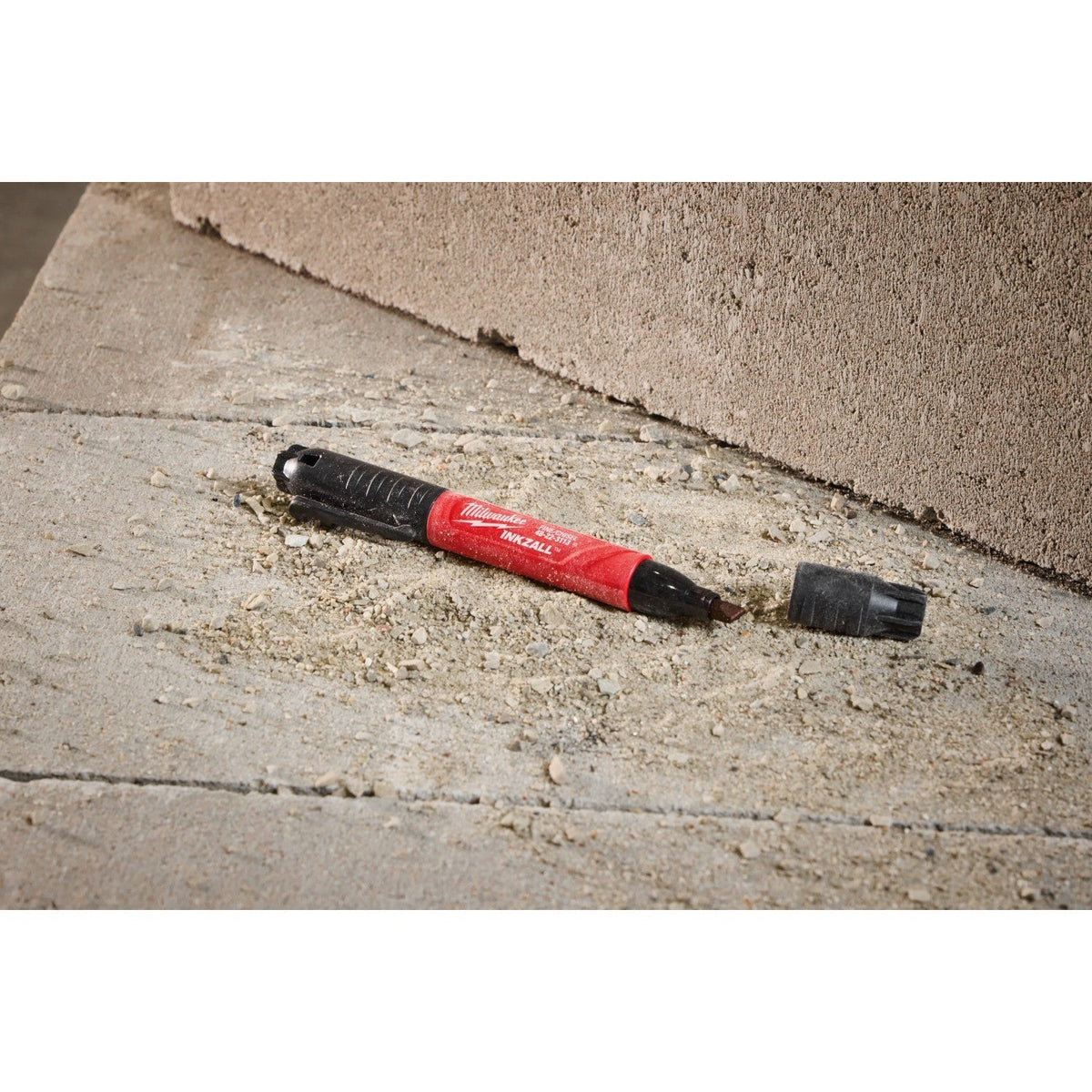 Milwaukee 48-22-3113 INKZALL Double-Sided Black Fine Point & Chisel Tip Jobsite Marker