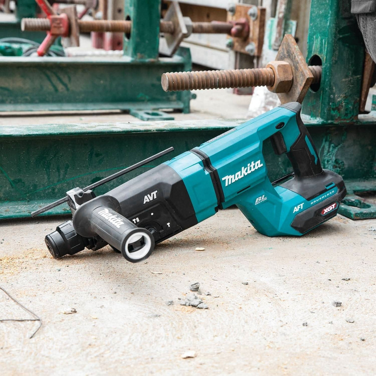 Makita GRH07Z 40V max XGT Brushless Cordless 1-1/8" SDS-PLUS AVT Rotary Hammer (D-Handle), AFT, AWS Capable, Tool Only