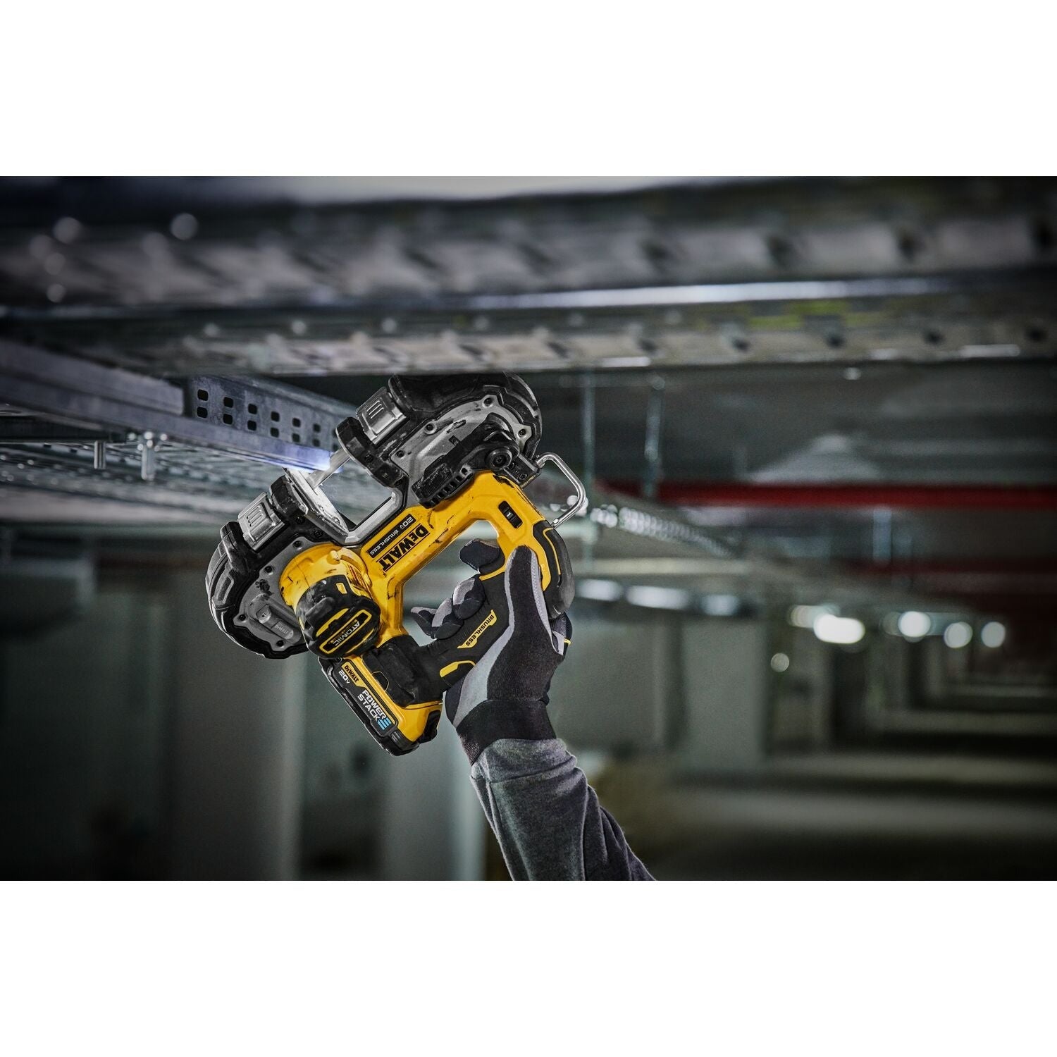 DEWALT DCS377E1 ATOMIC 20V MAX* Brushless 1-3/4 in. Compact Bandsaw PowerStack Kit