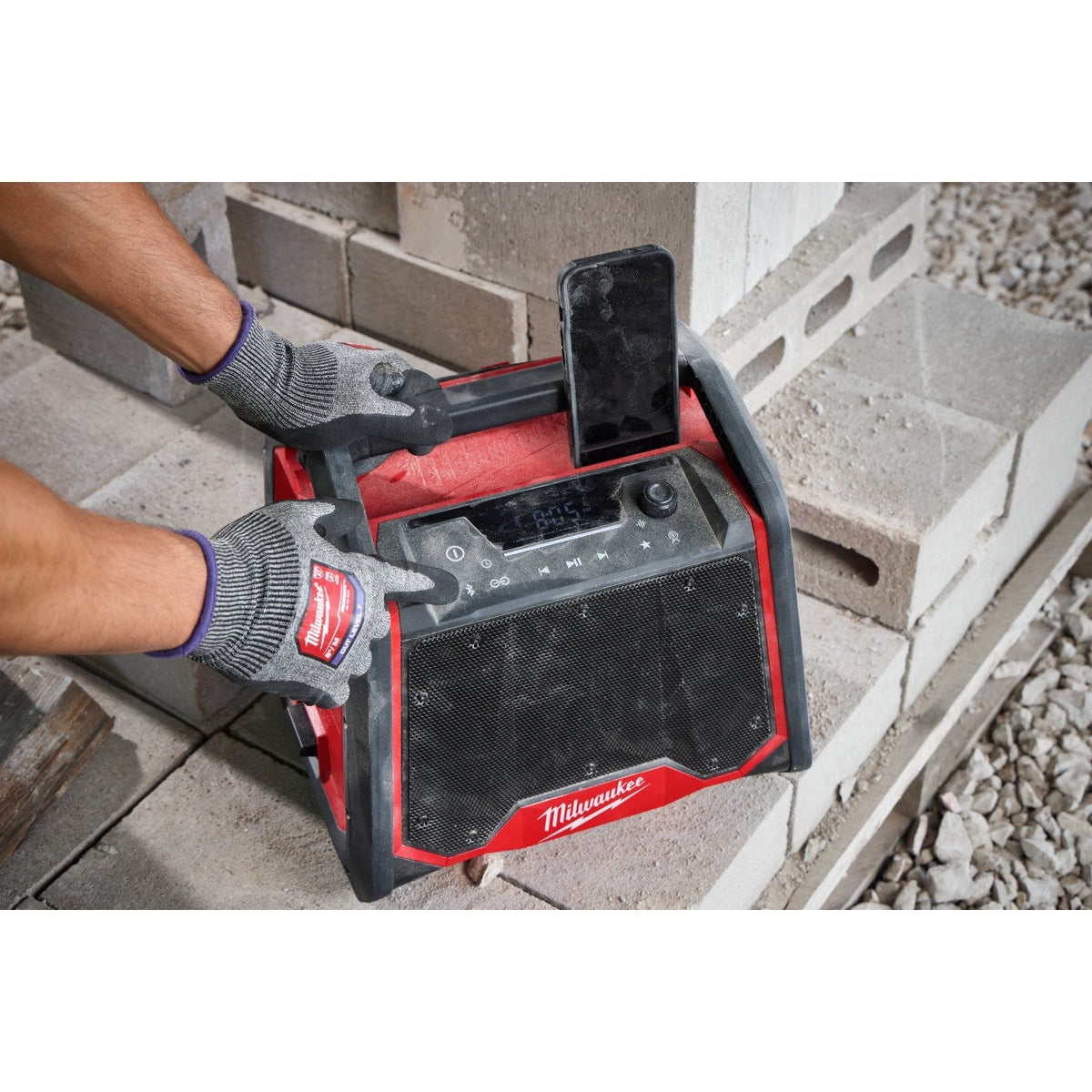 Milwaukee 2956-20 M18 Bluetooth PACKOUT Radio + Charger, Tool Only