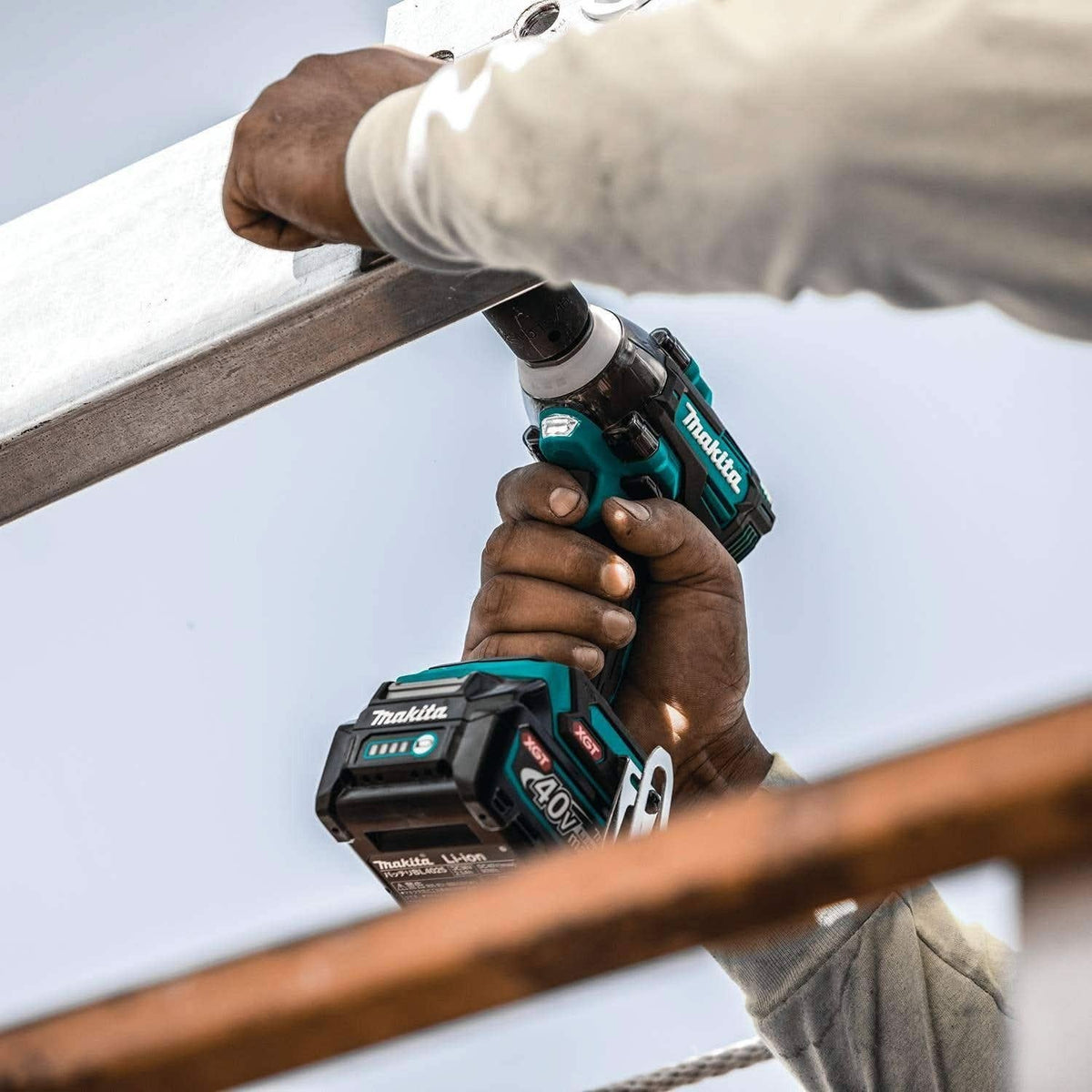 Makita GWT05D 40V max XGT Brushless Cordless 4-Speed 1/2" Sq. Drive Impact Wrench Kit w/ Detent Anvil (2.5Ah) (PROMO)