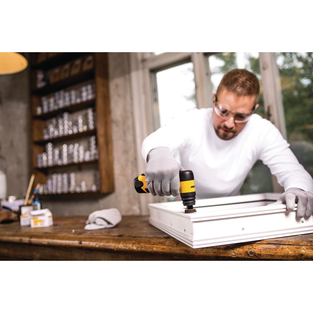 Mirka AOS130-B 1.25 in. Cordless Angled Orbital Sander, Tool Only (AOS130-B-NV)