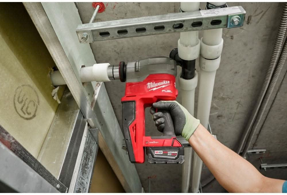 Milwaukee 2932-22XC M18 FUEL 2-in. ProPEX Expander Kit w/ ONE-KEY with 1-1/4-in. - 2-in. Expander Heads
