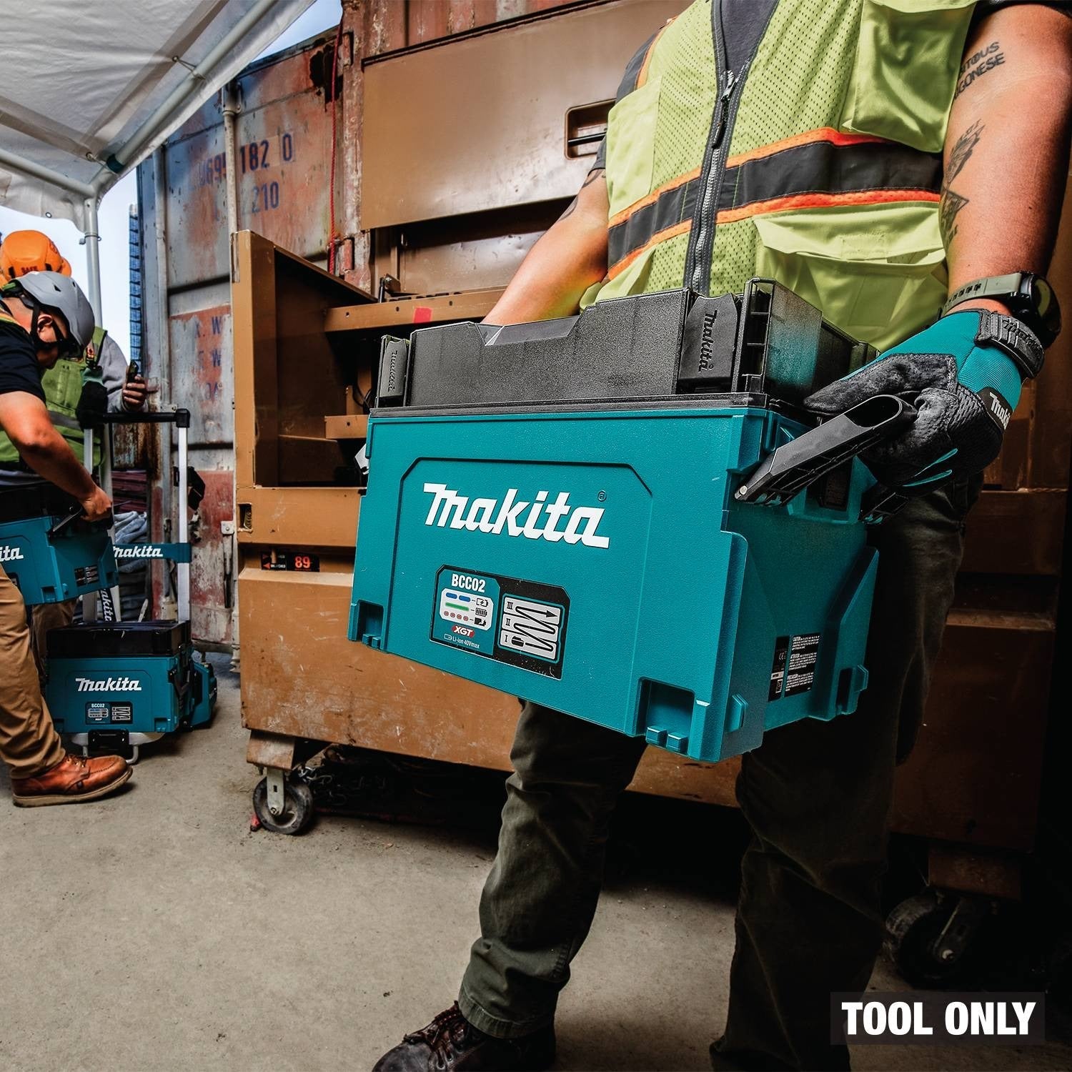 Makita BCC02 40V max XGT 12-Port Charging Case