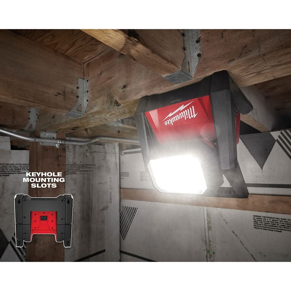 Milwaukee M18 ROVER Dual Power Flood Light + 5.0Ah Battery 2-Pack