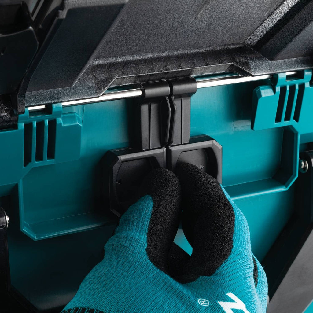 Makita BCC01 40V max XGT and 18V LXT 8-Port Charging Case