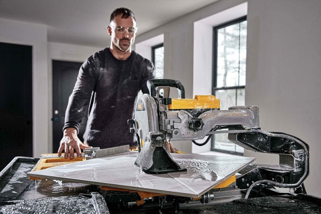 DeWalt D36000S Corded High Capacity 10-Inch Wet Tile Saw and Stand Combo