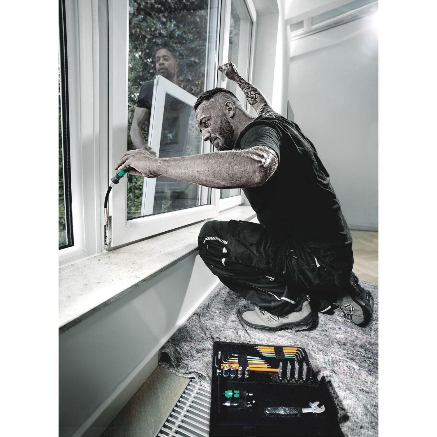 Wera 393 S Bitholding Screwdriver Extra Slim With Flexible Shaft, 1/4-in.x173.5-mm.