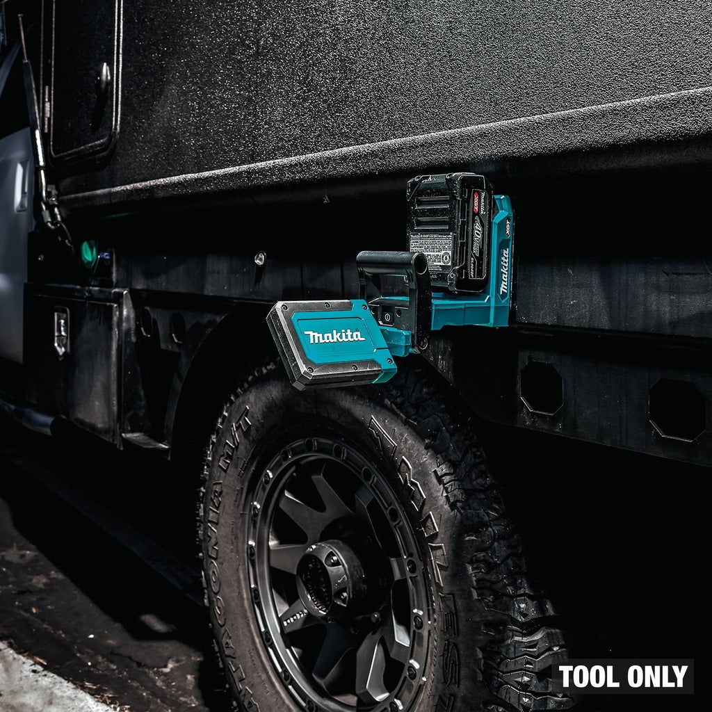 Makita ML013G 40V max XGT LED Magnetic 1200-Lumen Work Light, Light Only