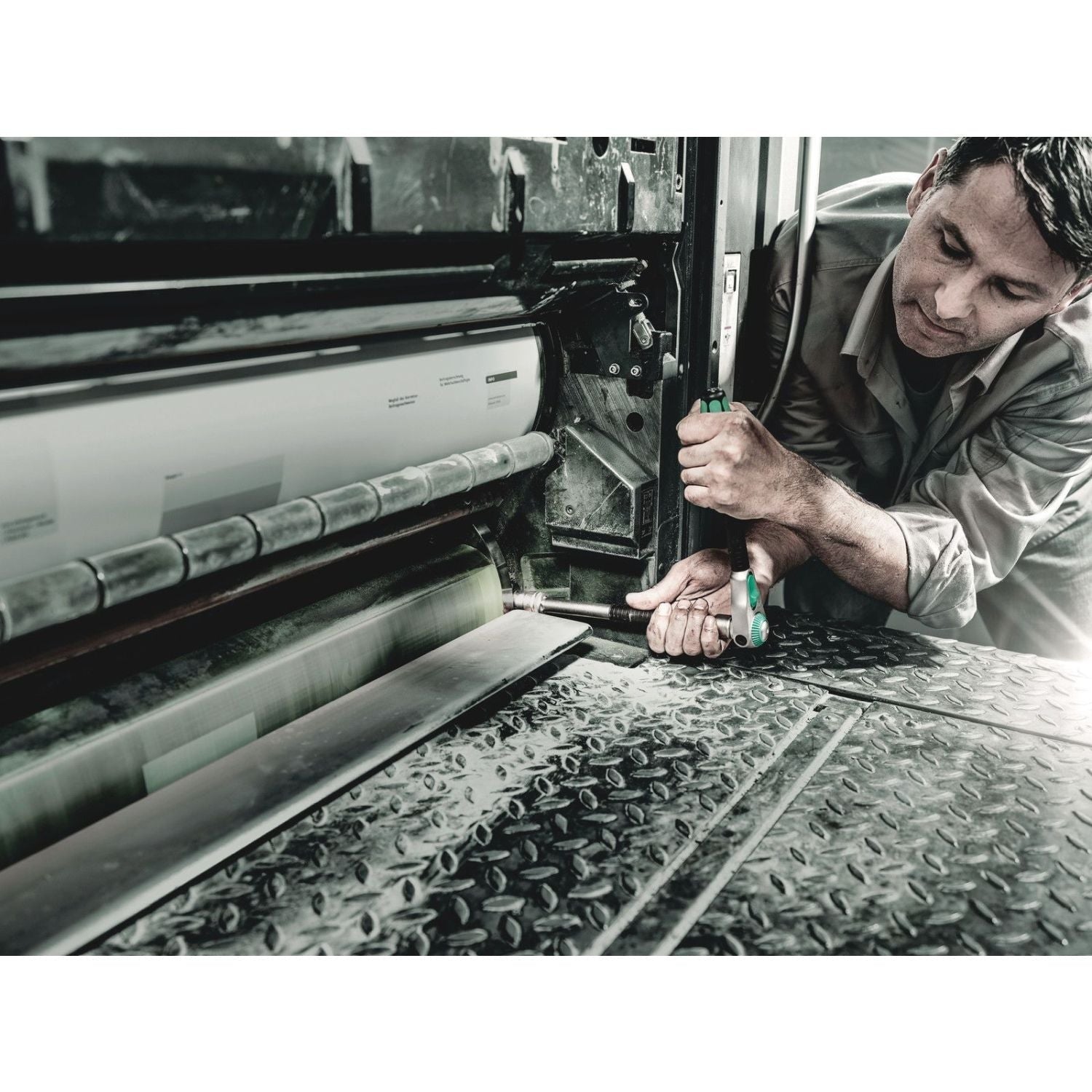 Wera 8796 Lc Zyklop "Flexible-Lock-in. Extension With Free-Turning Sleeve, Long, 1/2-in., 1/2-in.x250-mm.