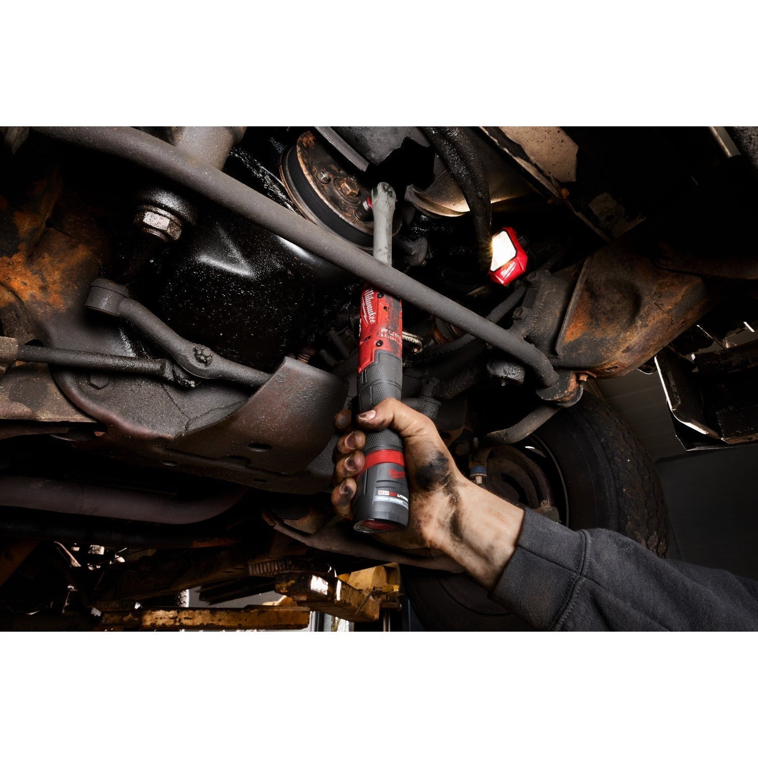Milwaukee M12 FUEL 3/8-in. Extended Reach Ratchet (3059-20)