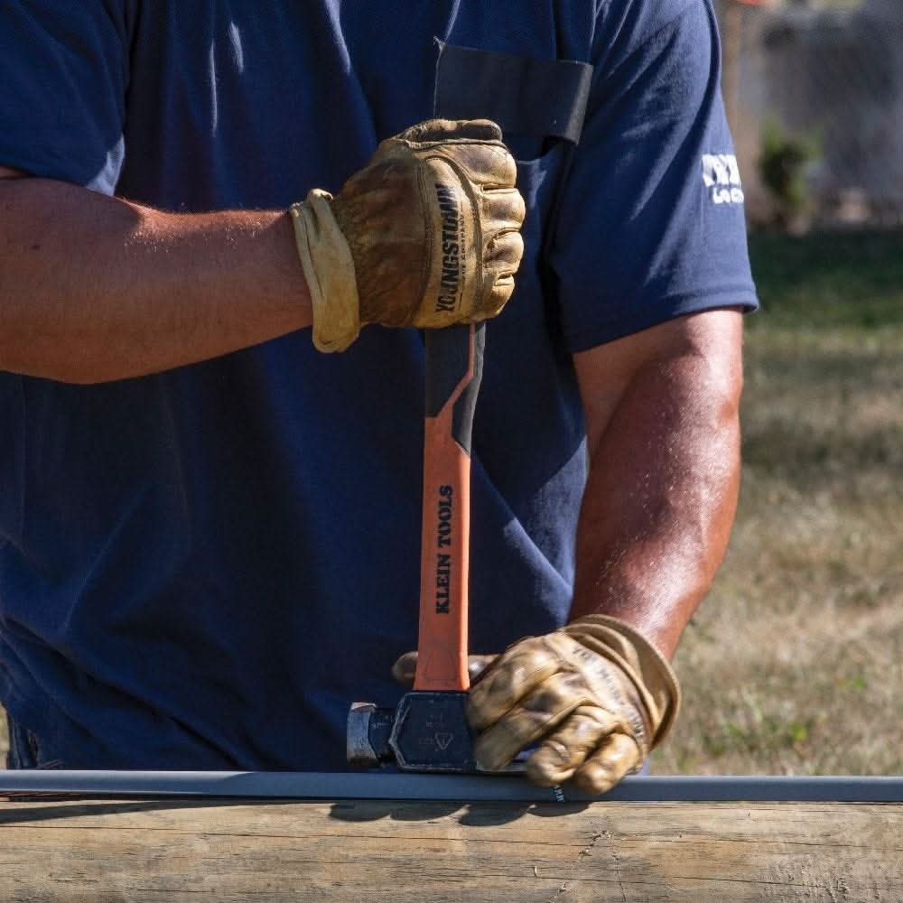 Klein Tools 832-26 Lineman's Claw Milled Hammer