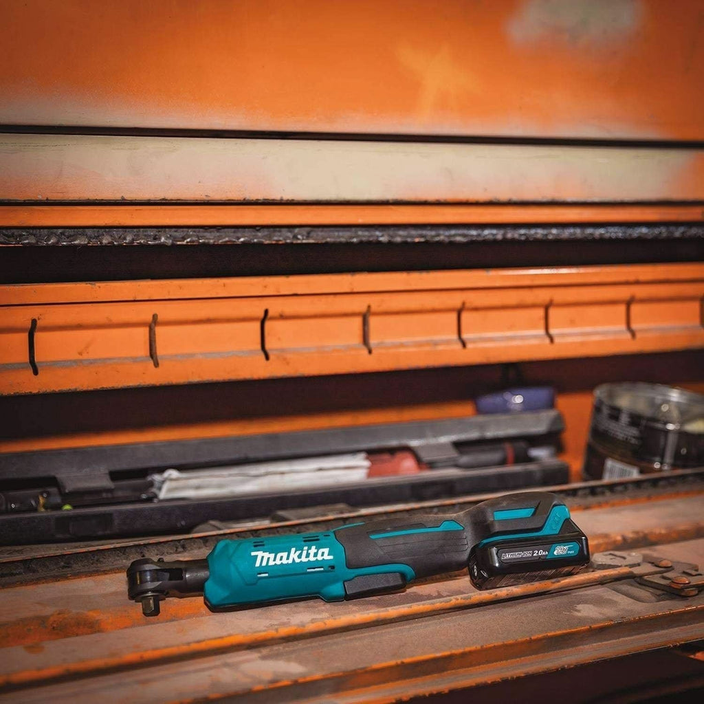 Makita RW01R1 12V max CXT Lithium-Ion Cordless 3/8" / 1/4" Sq. Drive Ratchet Kit (2.0Ah)