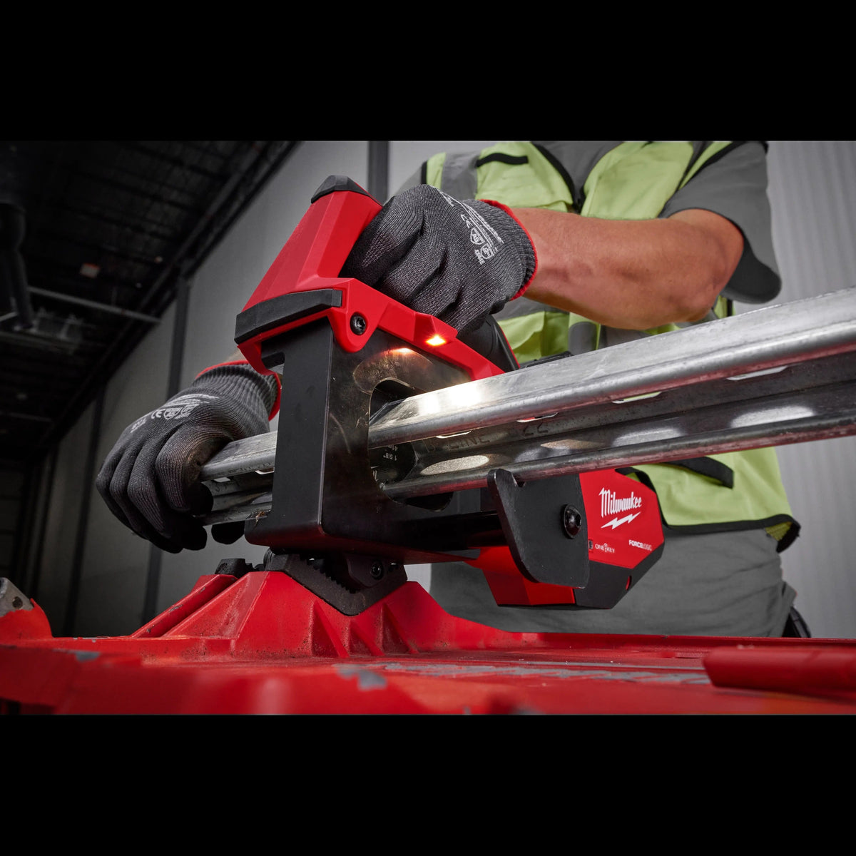 Milwaukee M18 FORCE LOGIC Single Channel Strut Shear (2933-20)
