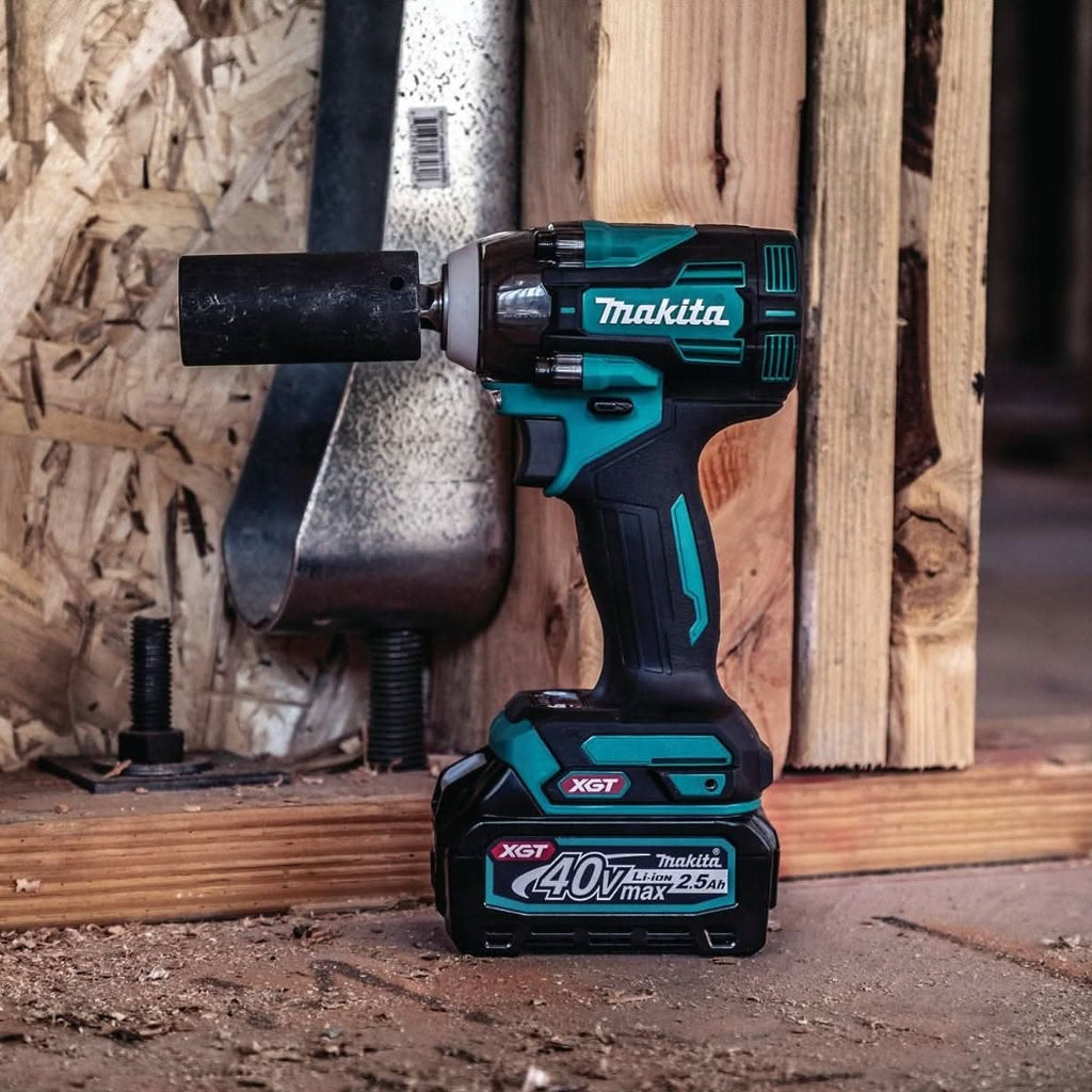 Makita GWT04D 40V max XGT Brushless Cordless 4-Speed 1/2" Sq. Drive Impact Wrench Kit w/ Friction Ring Anvil (2.5Ah)