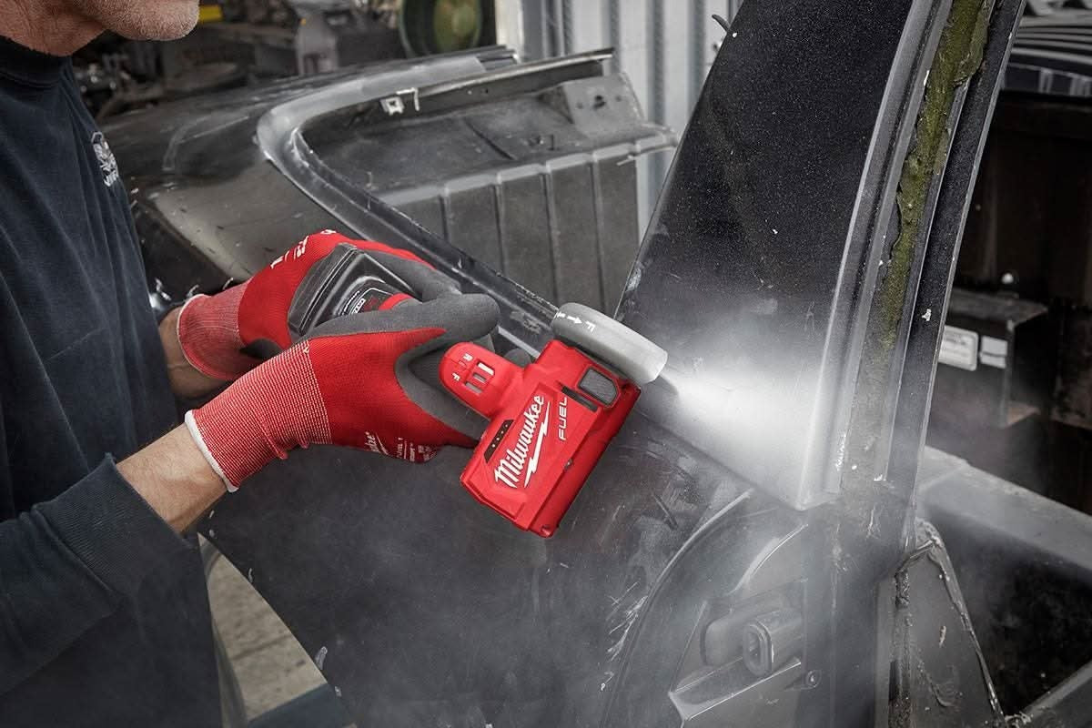 Milwaukee 2522-21XC M12 FUEL 3-Inch Compact Cut Off Tool 4.0Ah Kit