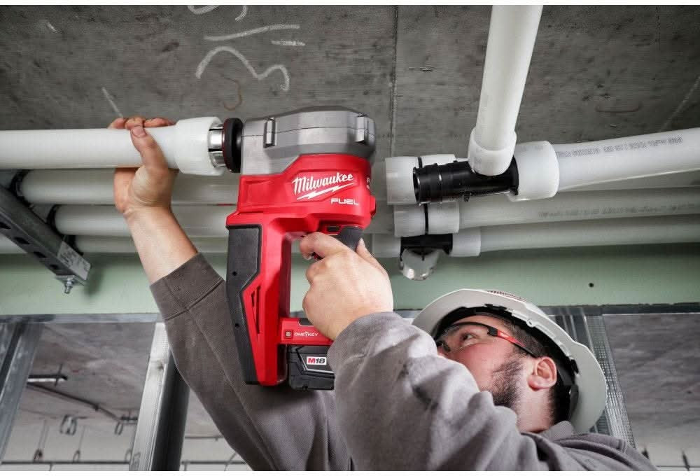 Milwaukee 2932-22XC M18 FUEL 2-in. ProPEX Expander Kit w/ ONE-KEY with 1-1/4-in. - 2-in. Expander Heads
