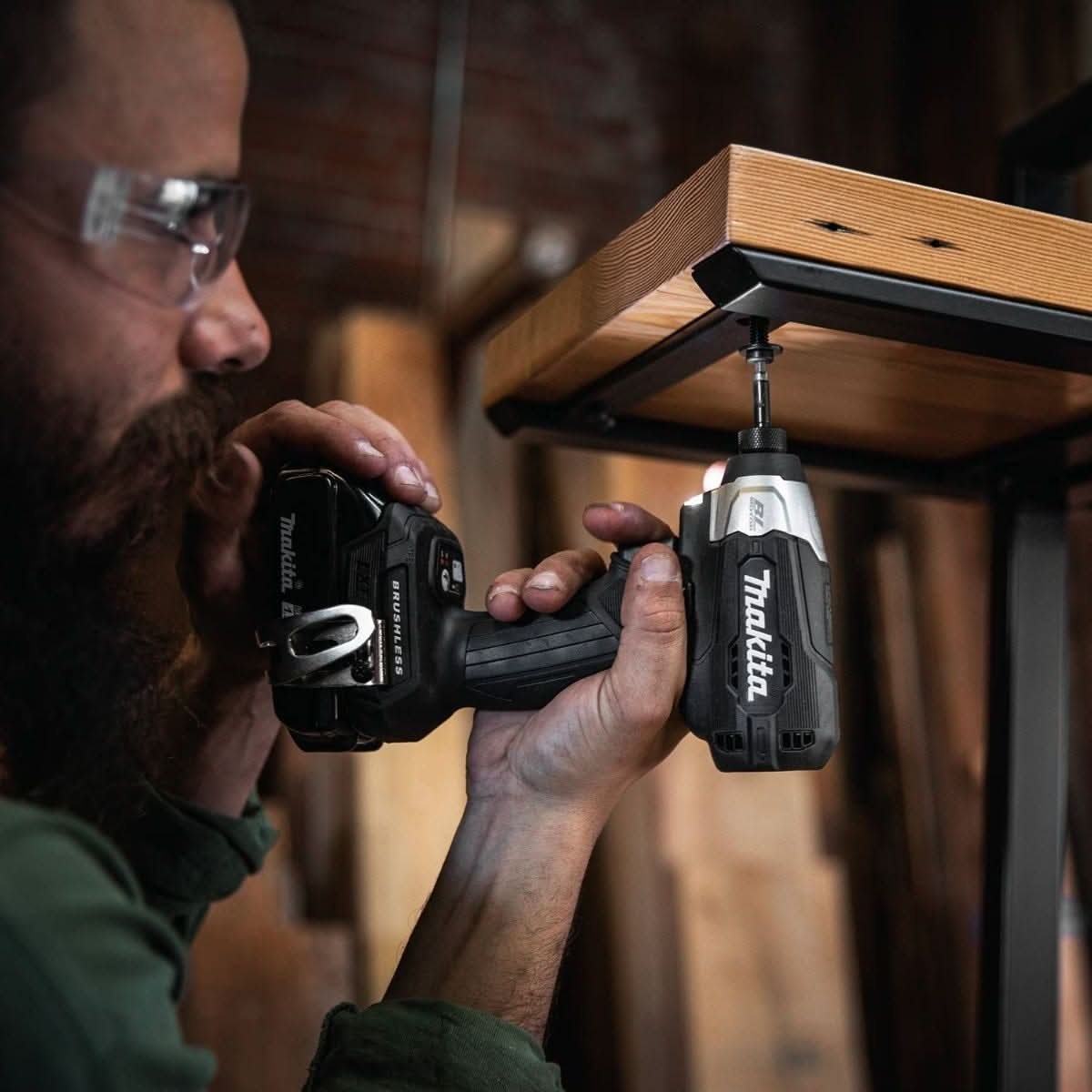 Makita XDT18SY1B 18V LXT Lithium-Ion Sub-Compact Brushless Cordless Impact Driver Kit (1.5Ah)