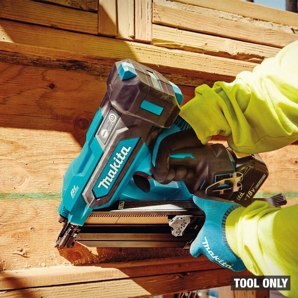 Makita XNB07Z 18V LXT Cordless 30-Degree Clipped Head 3-1/2-in. Framing Nailer w/ (2) 4.0Ah Battery and Charger