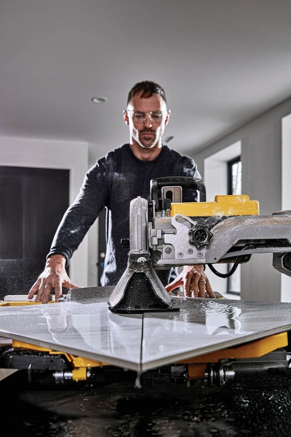 DeWalt D36000 Corded High Capacity 10-Inch Wet Tile Saw