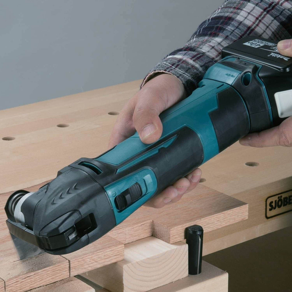 Makita XMT03Z 18V LXT Cordless Multi-Tool 4.0Ah Battery and Charger Starter Kit