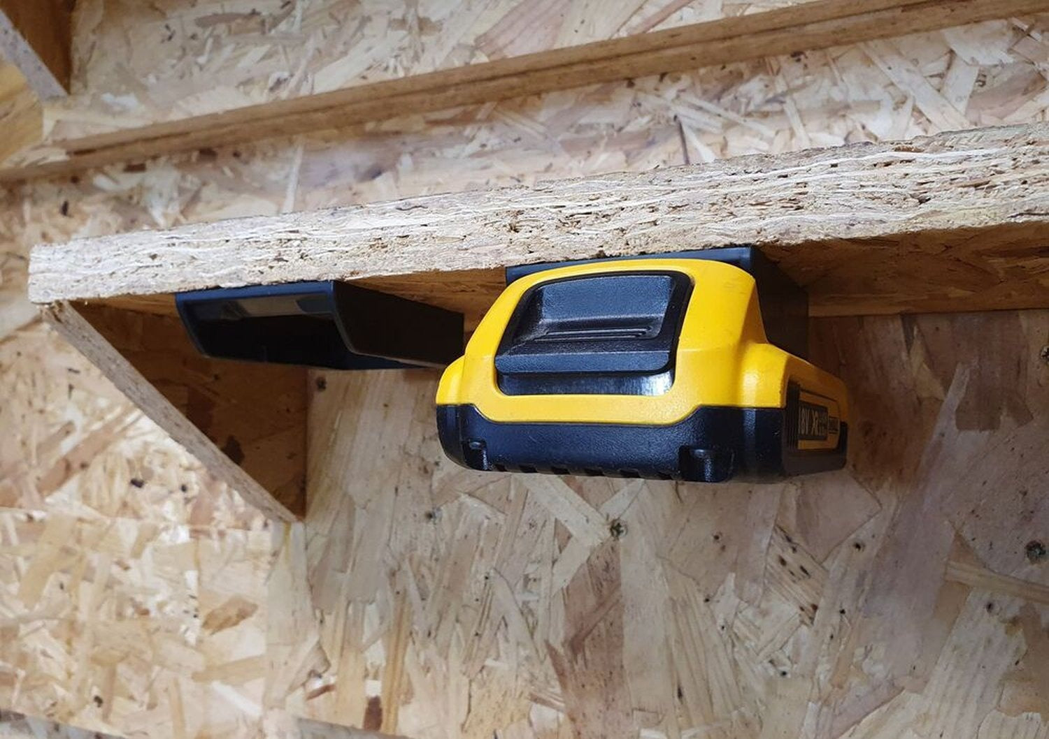 StealthMounts Battery Mounts for DeWALT 20V and Flexvolt, 6-Pack