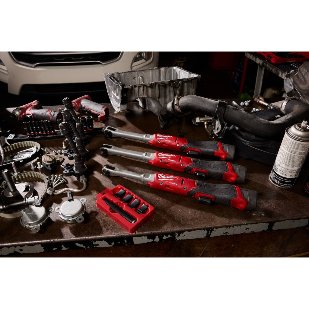 Milwaukee M12 FUEL 1/4-in. Extended Reach Ratchet 2.5Ah Kit (3058-21)