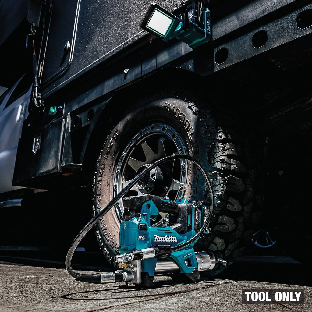 Makita GPG01Z 40V max XGT Brushless Grease Gun, Tool Only