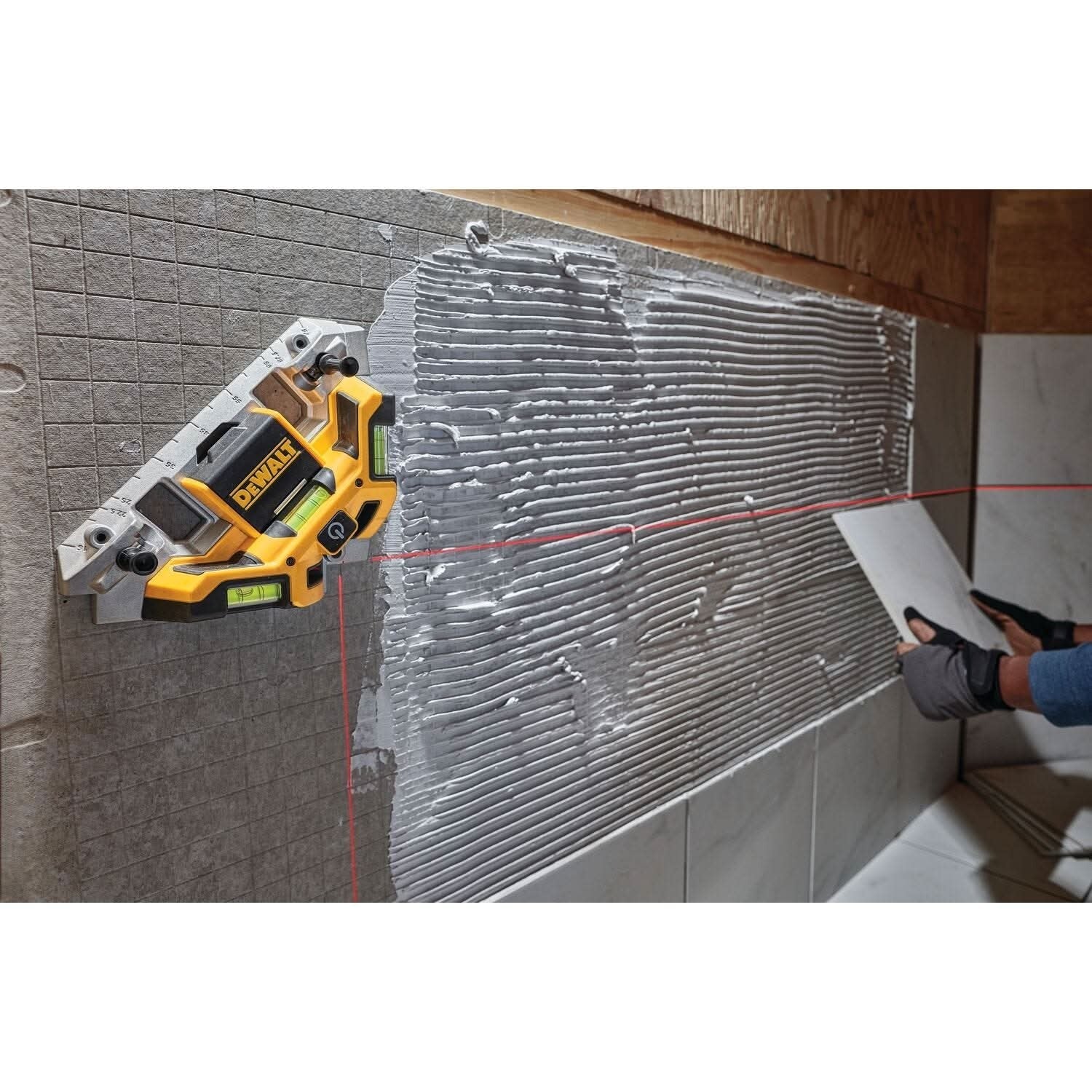 DeWalt DW0802 33 ft. Laser Square