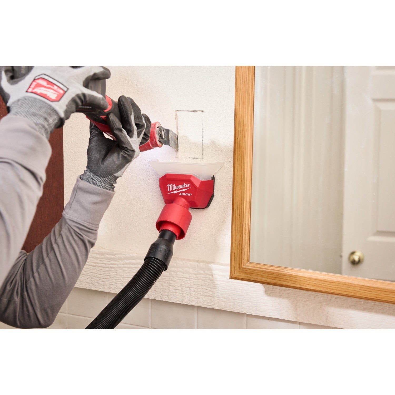 Milwaukee 49-90-2044 AIR-TIP Compact Dust Collector