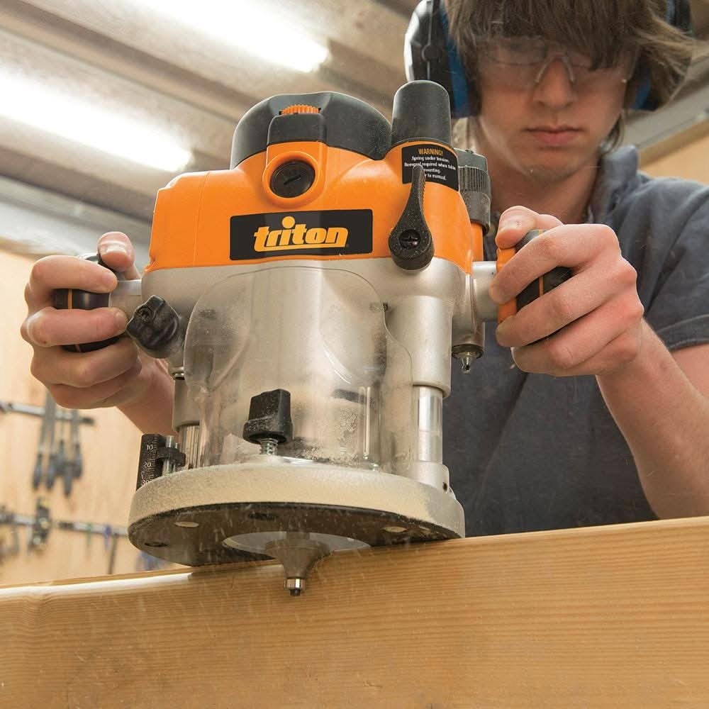 Triton TRA001 Corded Dual Mode Precision 3-1/4 HP 2400W Plunge Router