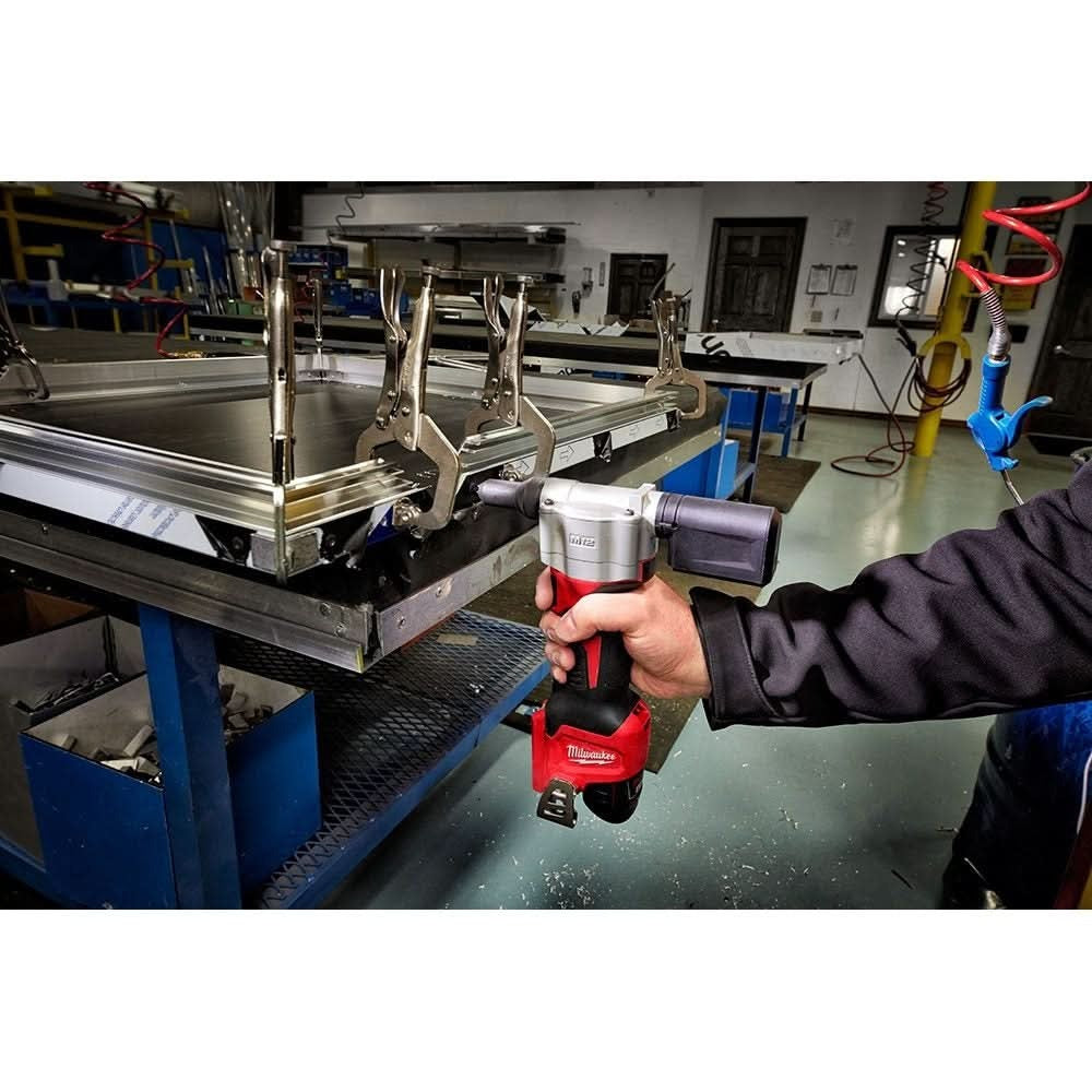 Milwaukee 2550-20 M12 Cordless Pop Rivet Tool, Tool Only