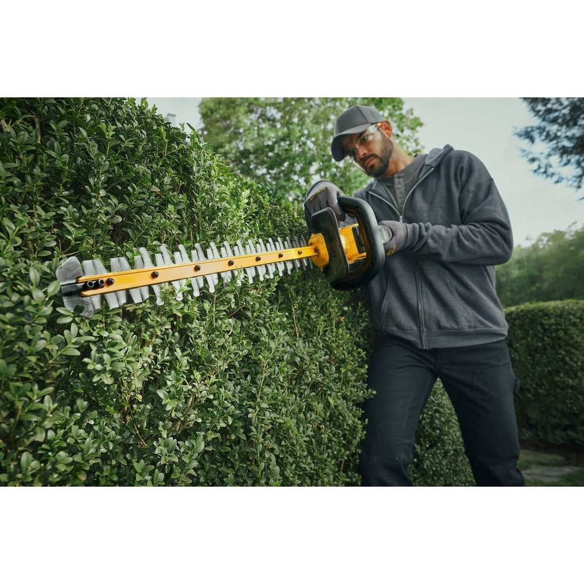 DeWALT DCHT826B 20V MAX XR 24-in. Brushless Cordless Hedge Trimmer, Tool Only