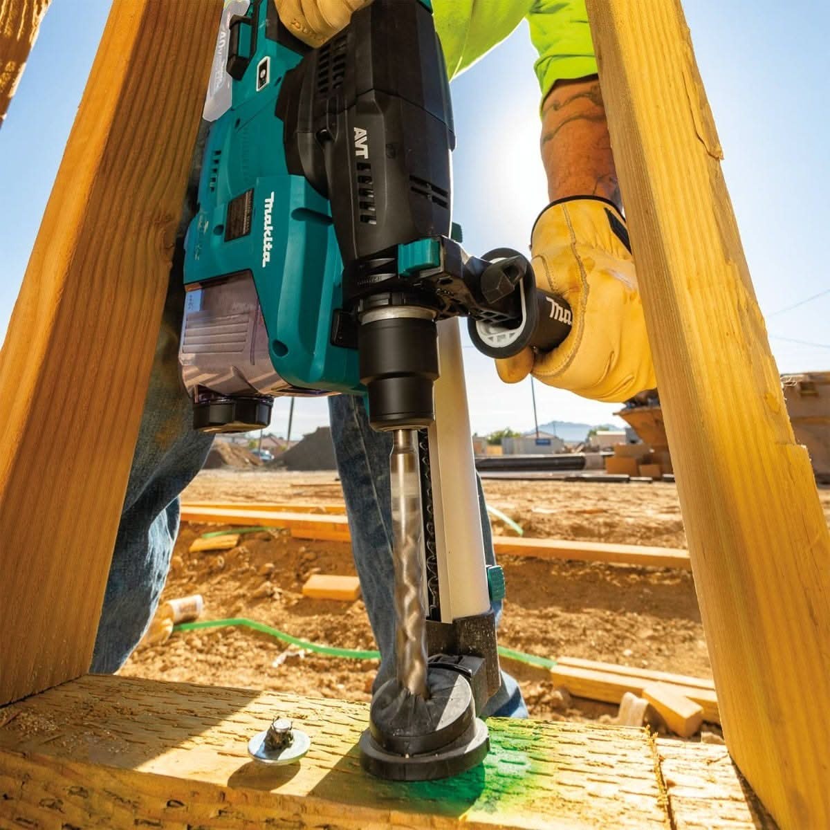 Makita GRH08M1W 40V max XGT Brushless Cordless 1-3/16" SDS-PLUS AVT Rotary Hammer Kit w/Dust Extractor, AFT, AWS Capable (4.0Ah)