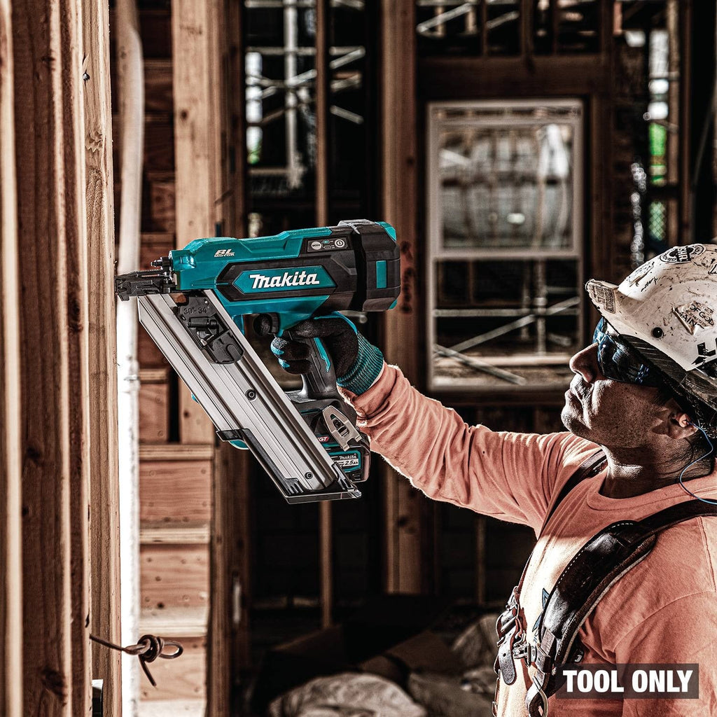Makita GNB01Z 40V max XGT Brushless 30-Degree Clipped Head 3-1/2-in. Framing Nailer, Tool Only