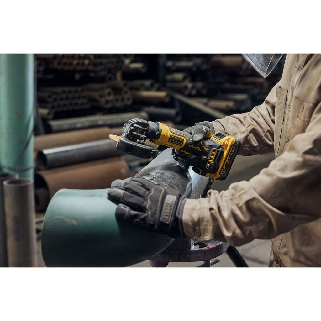 DeWALT DCG400S2 ATOMIC 20V MAX 4-in. Angle Grinder 3.5Ah XR POWERSTACK Kit